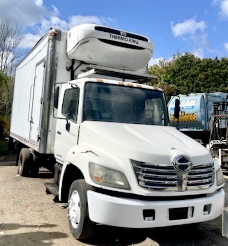 2022 HINO REFRIGERATED VAN 2022 HINO REFRIGERATED VAN