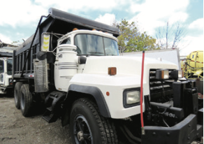 2000 MACK RD 688SX 14′ Dump Body, 2000 MACK RD 688SX 14' Dump Body